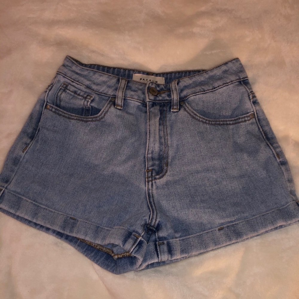 mom jean shorts